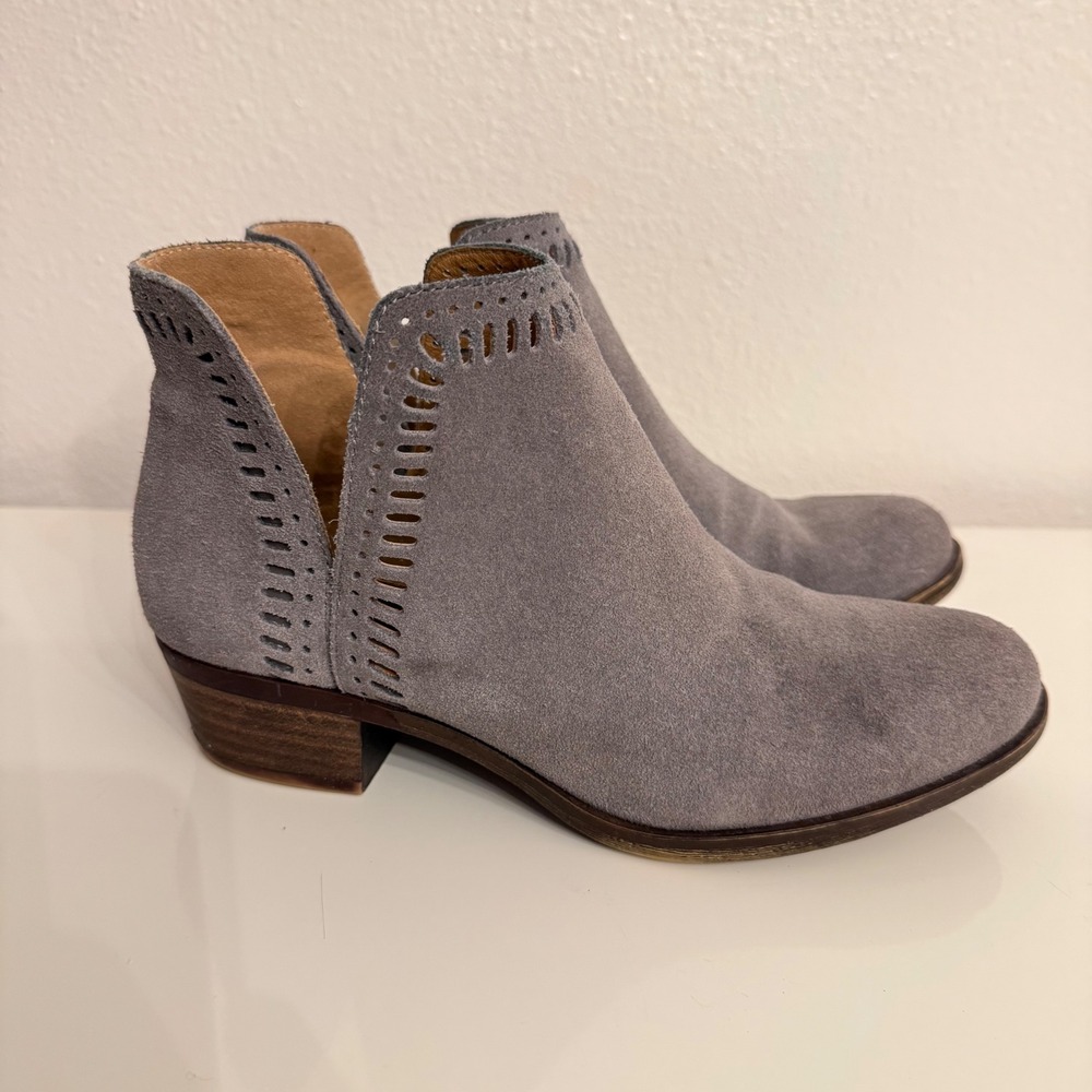 Lucky Brand Bustina Gray Suede Perforated V-Cut Ankle Booties LF-BUSTINA 6 M 36